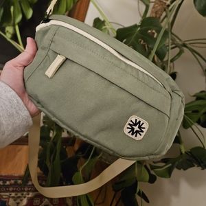 Walker Family Goods Louie Sling in Sage with Extender